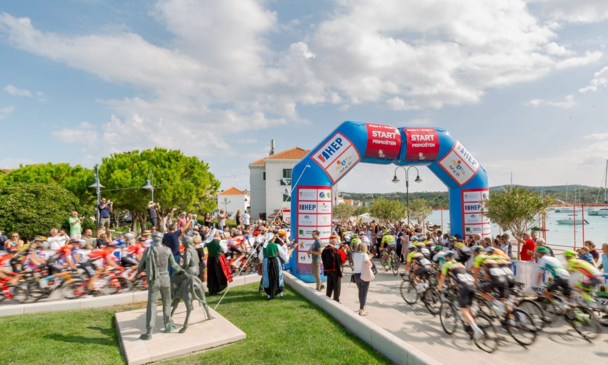 cro race naslovnA